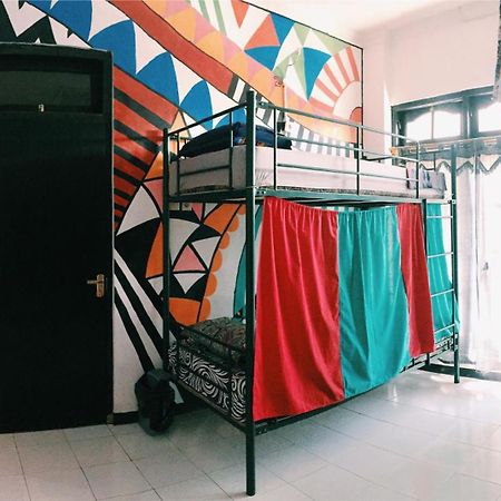 Hati Hati Hostel Yogyakarta Exterior foto
