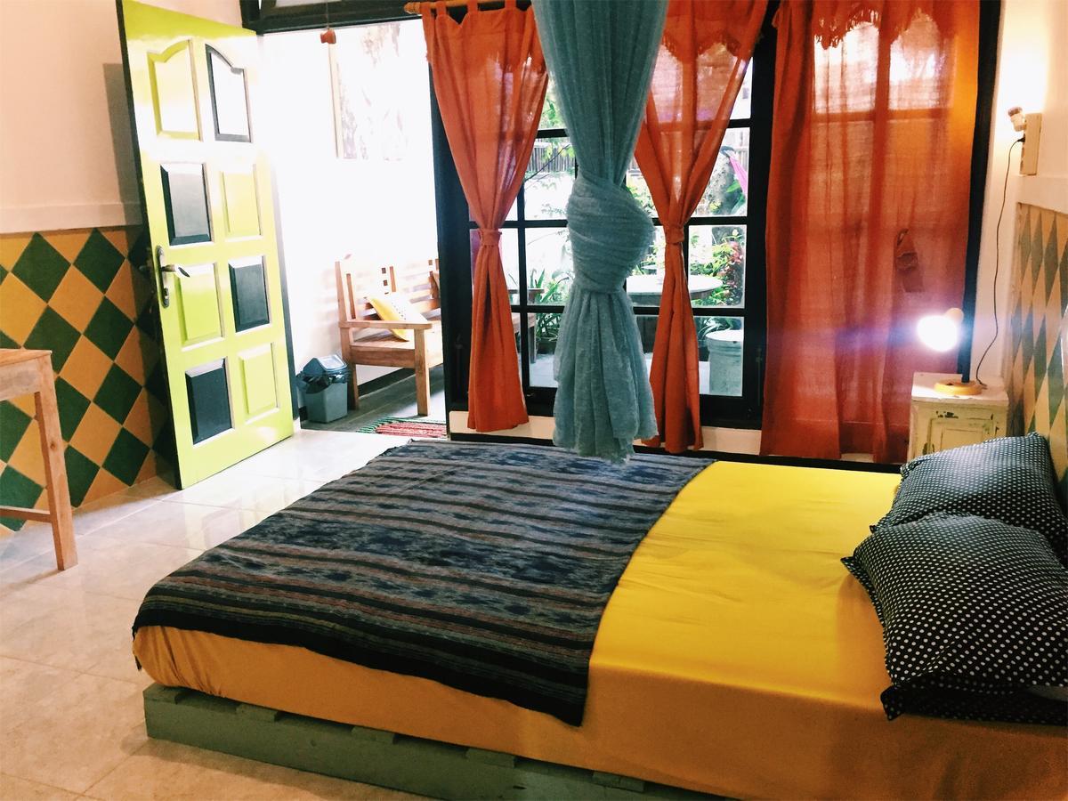 Hati Hati Hostel Yogyakarta Exterior foto