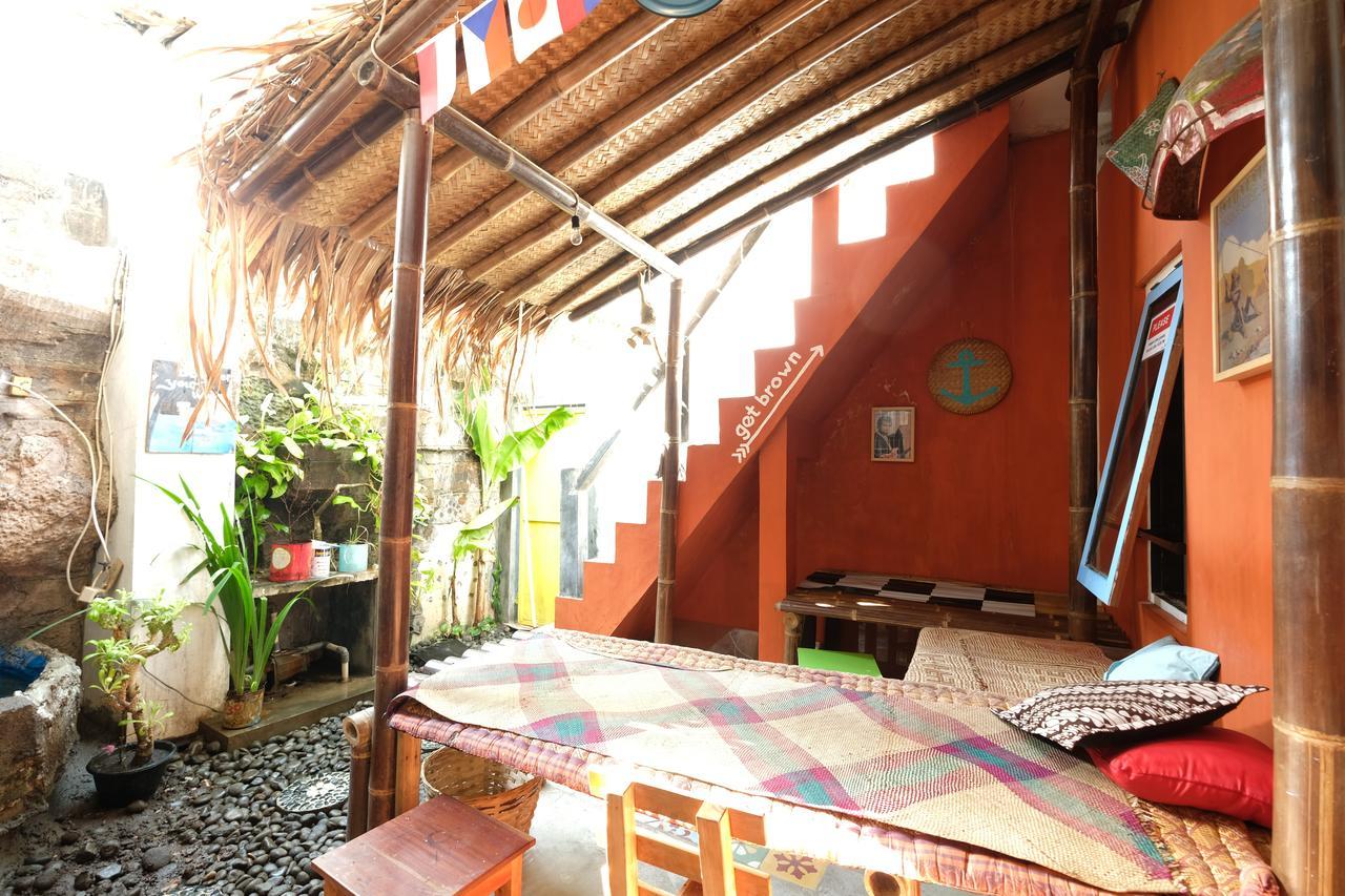 Hati Hati Hostel Yogyakarta Exterior foto